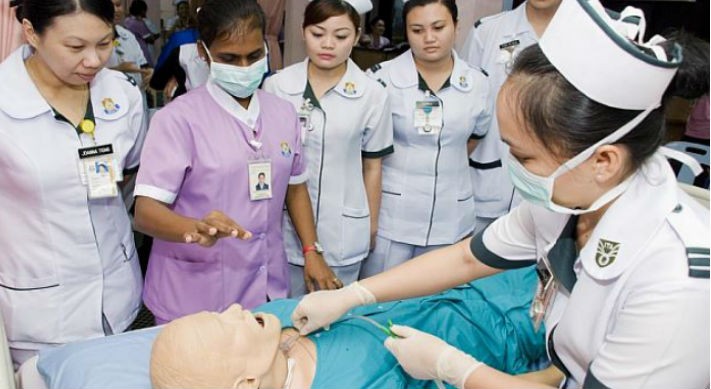 Uni Enrol encourages students to look out for practical training opportunities that simulate real working environments.